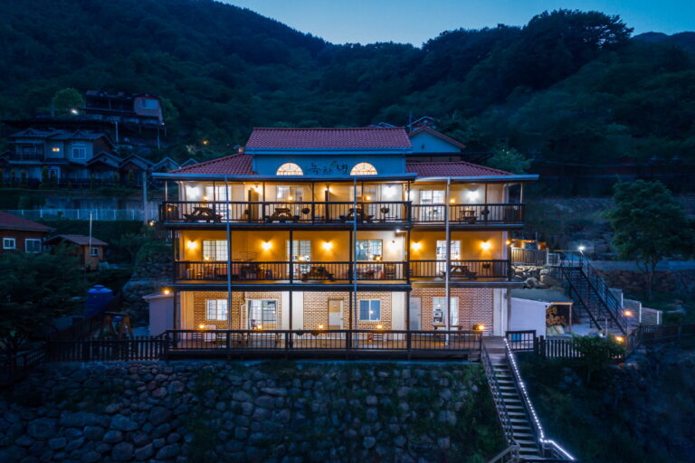 지리산녹차별펜션 피아골 단풍 여행·계곡 숙소·객실 가격·바비큐·예약 조건